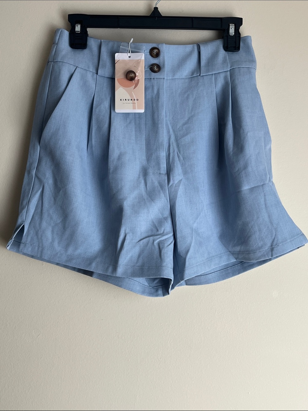 NWT Kirundo Light Blue High-Waisted Pleated Women’s Shorts Size M
